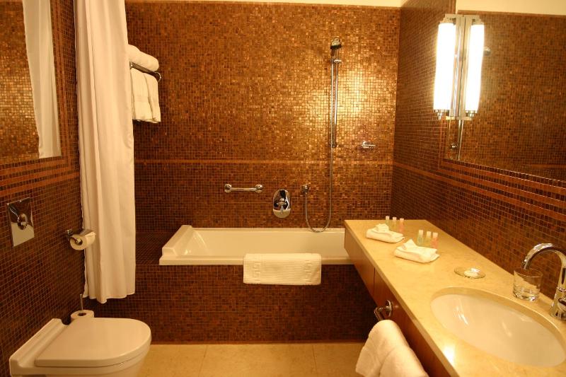 Suite with Old Town Square View image 3