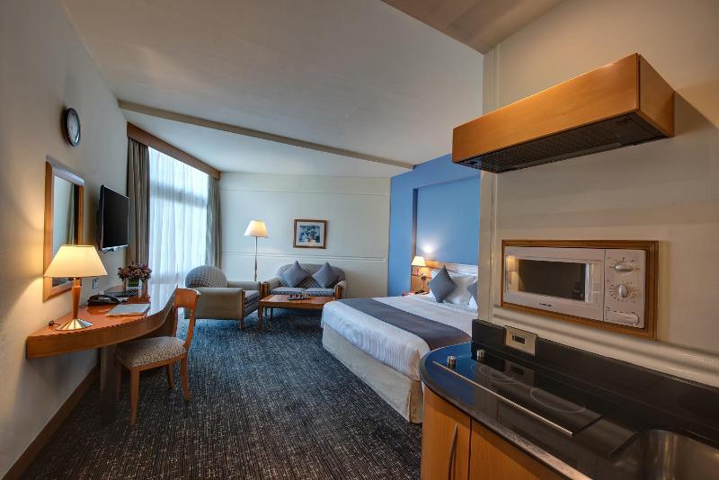 Premium King Room image 1