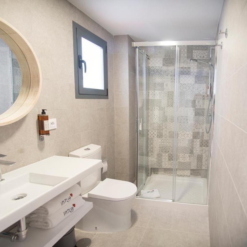 Studio Apartment image 3