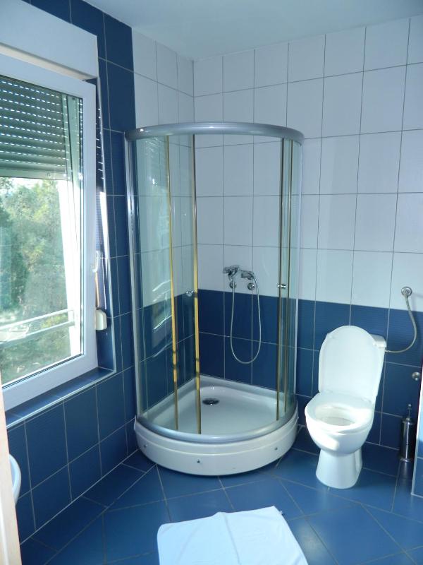 Double Room with Balcony and River View image 4