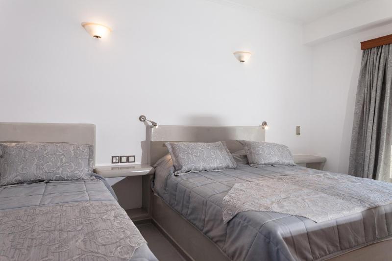Standard Double Room image 2