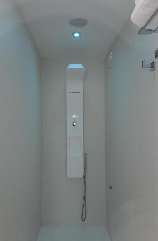 Junior Suite with Beach Access image 3