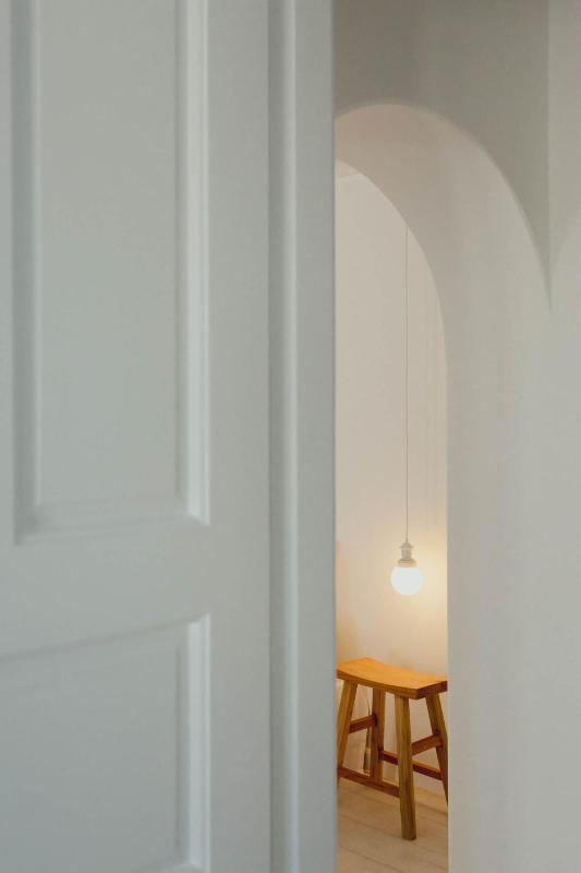 Deluxe Suite with Hill View image 2