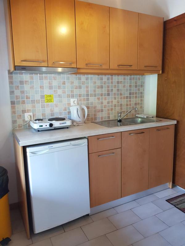 Standard Twin Room with Garden View image 3