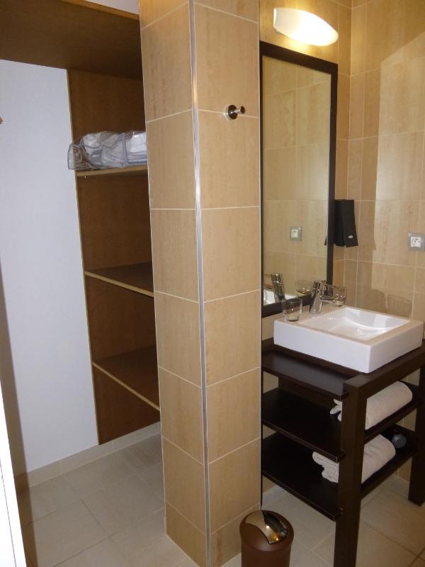 Classic Double Room image 2