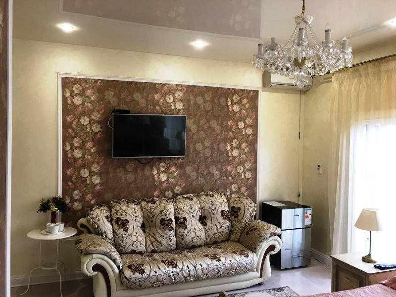 Deluxe Double Room (2 Adults + 1 Child) image 3