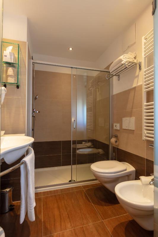 Superior Single Room image 2