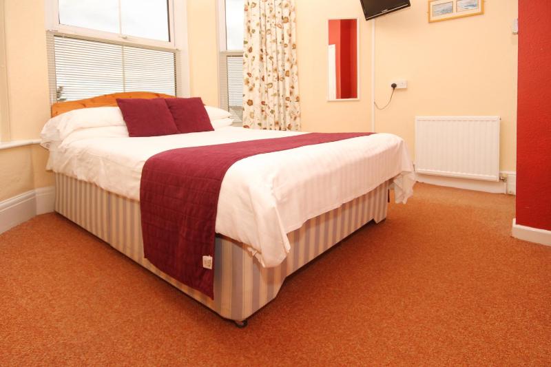 Double Room with Sea View image 4