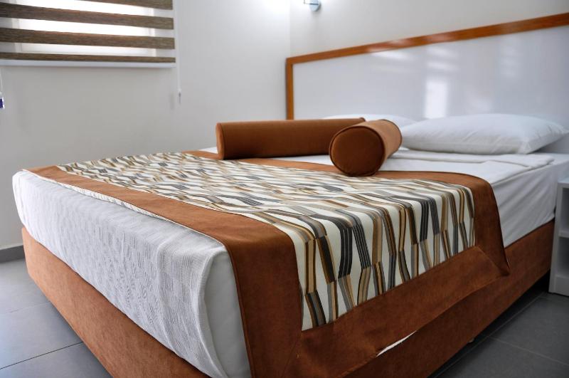 Double Room image 3
