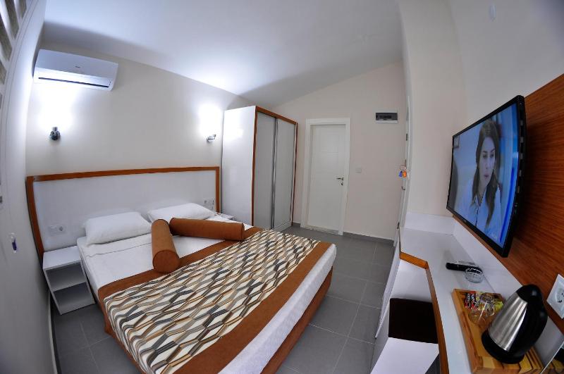 Double Room image 2
