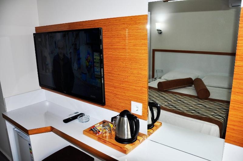 Double Room image 4