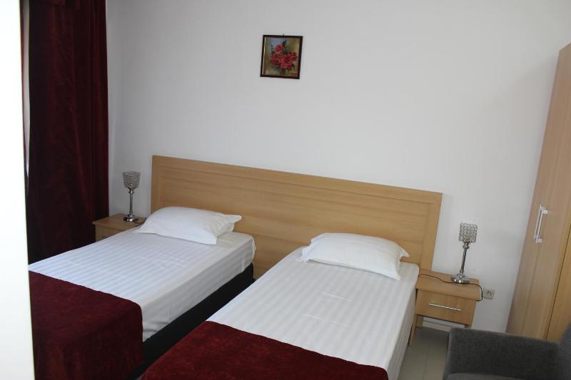 Double or Twin Room with Balcony image 4