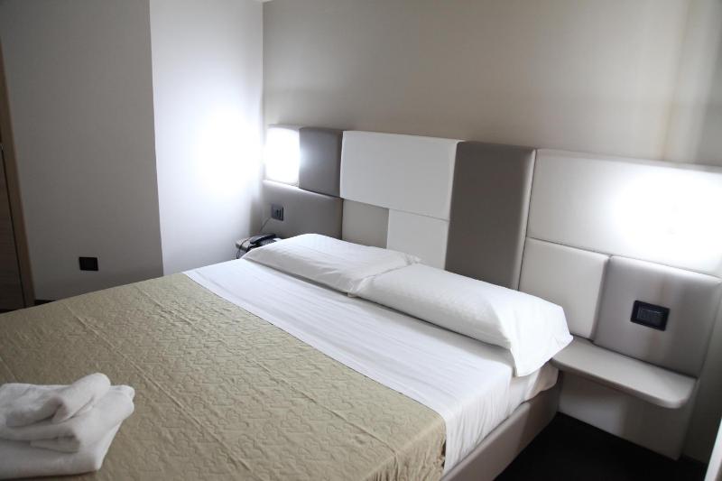 Triple Room image 2