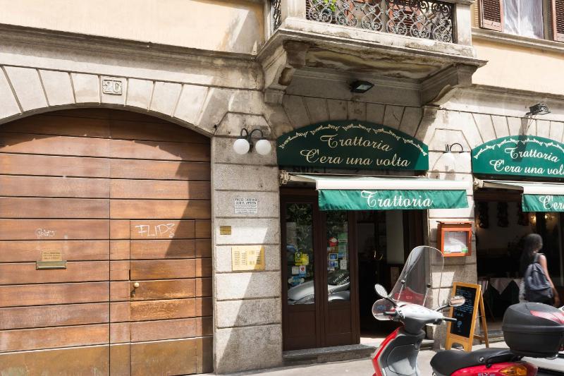 One-Bedroom Apartment with Balcony image 4