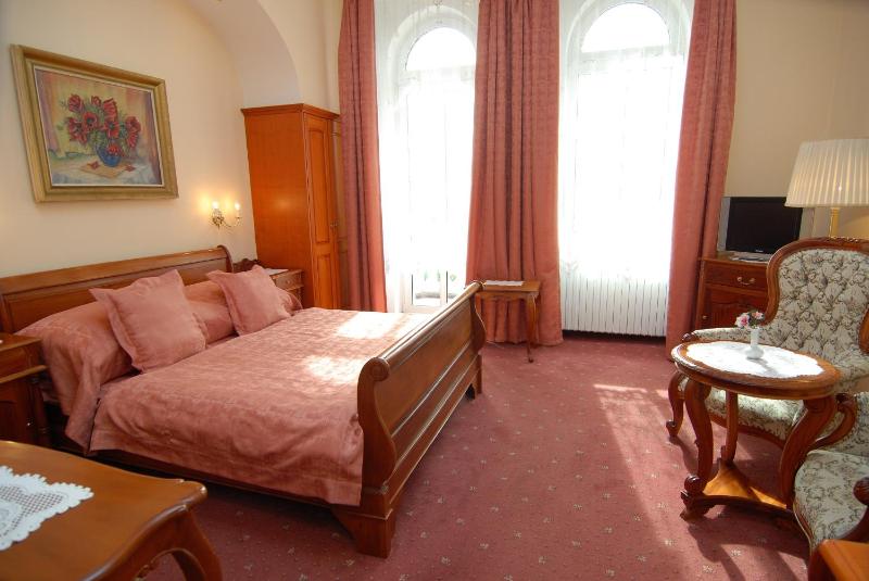 Triple Room image 3