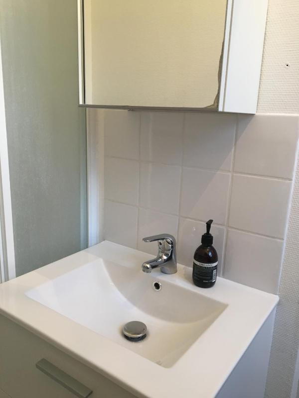 One-Bedroom Apartment image 3