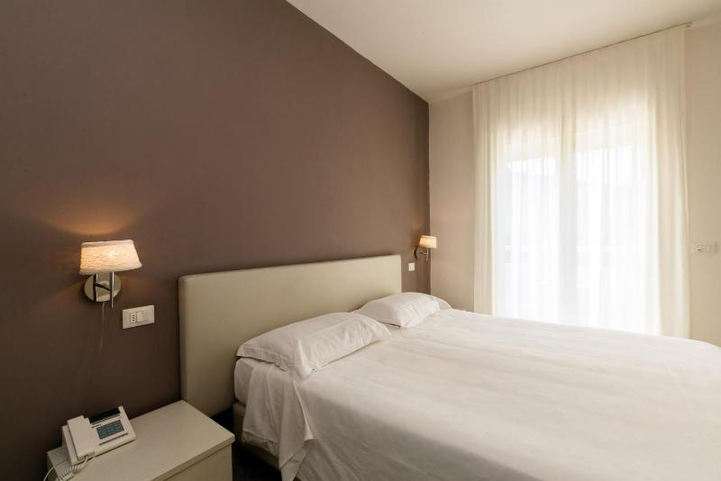 Hotel Saviola - image 1