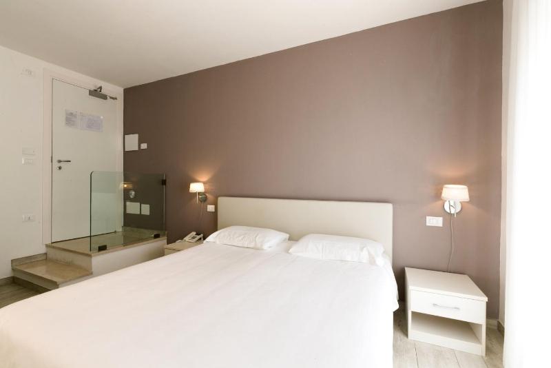 Hotel Saviola - image 37