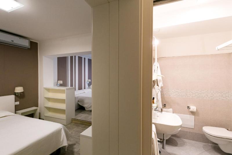 Hotel Saviola - image 31