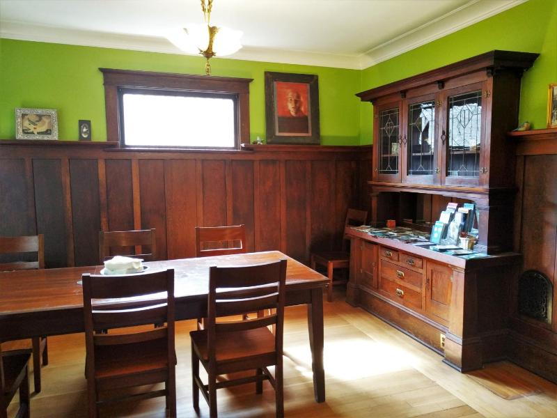 Bluebird Guesthouse - image 35