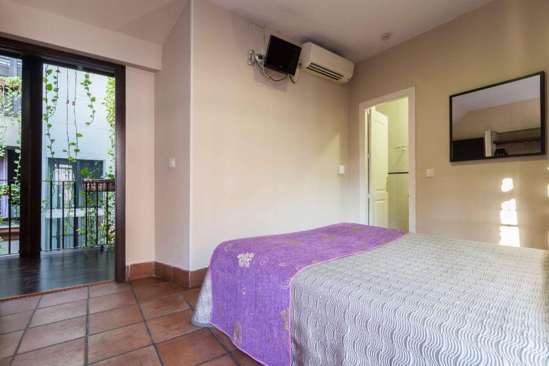 Standard Double Room image 1