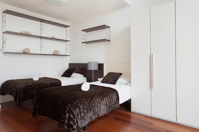 Akira Flats Plaza Catalunya Centric apartments - image 6