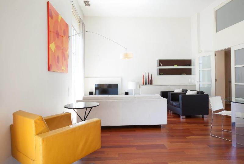 Akira Flats Plaza Catalunya Centric apartments - image 5