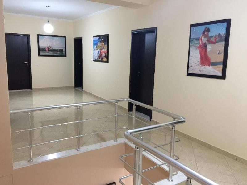 Haris Hotel & Suites - image 15