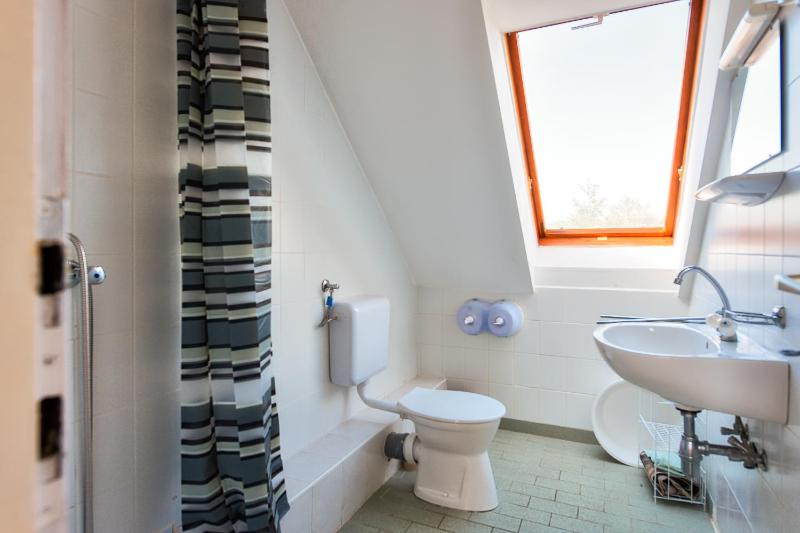 Three-Bedroom Apartment (6 Adults) image 2