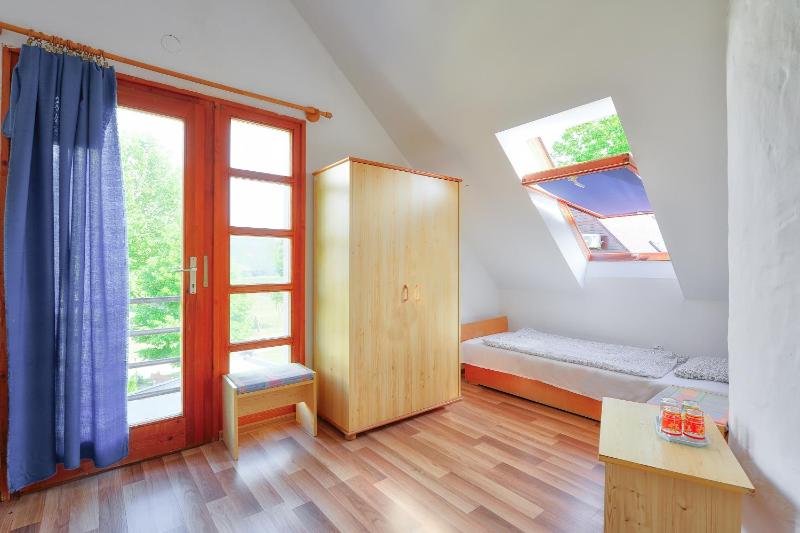Three-Bedroom Apartment (6 Adults) image 3