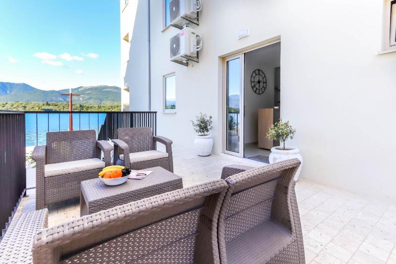 Apartments Maestral - image 8