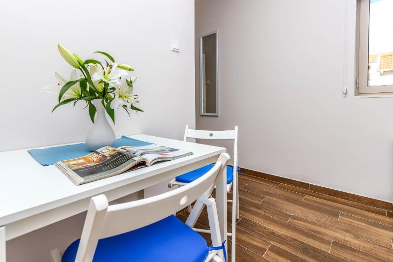 Apartments Maestral - image 15