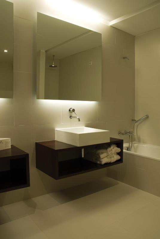 Executive Suite image 3
