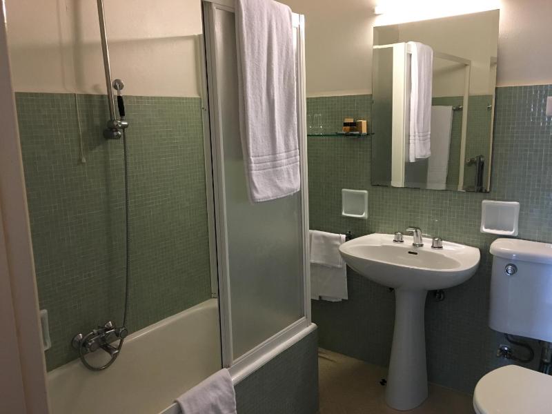 Quadruple Room image 3