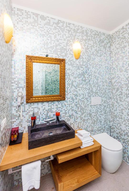 Apartment image 3