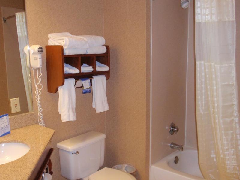 King Room - Non-Smoking image 2
