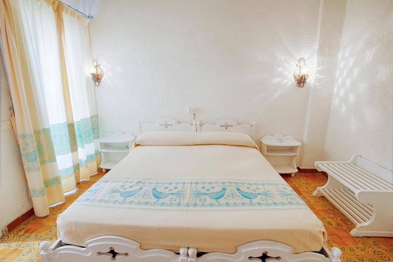 Double Room image 3