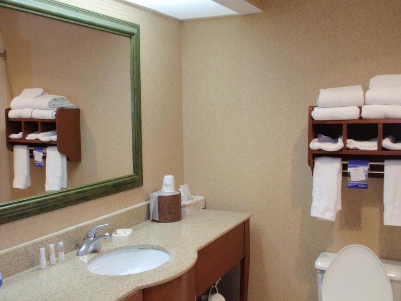 Double Room - Hearing Accessible/Non-Smoking image 2