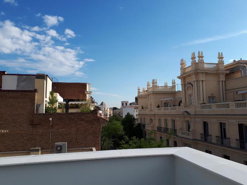 Deluxe Room with Terrace image 2