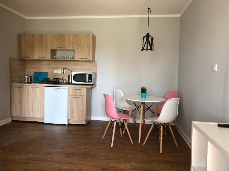 One-Bedroom Apartment image 3