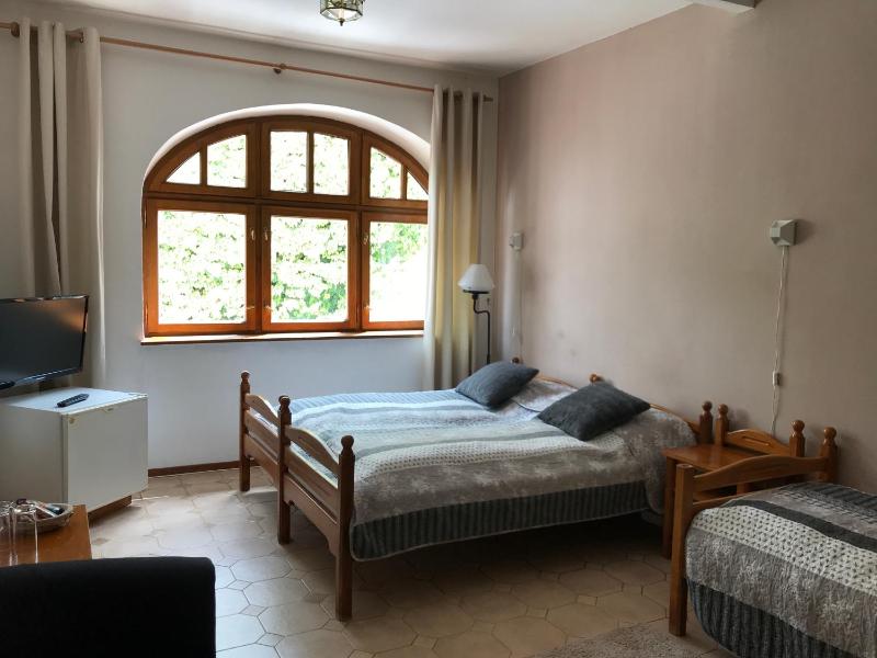 Triple Room with Private Bathroom image 1