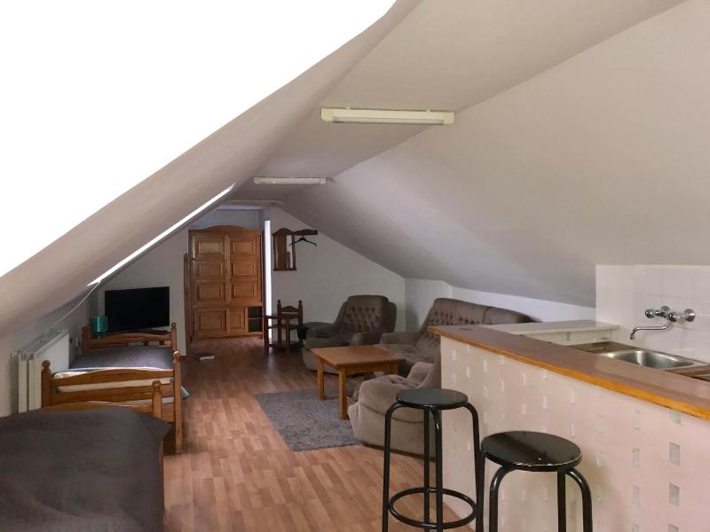 Deluxe Family Room image 3