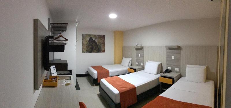 Hotel Genova Prado - image 35