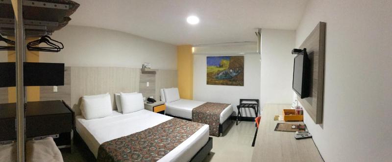 Hotel Genova Prado - image 39