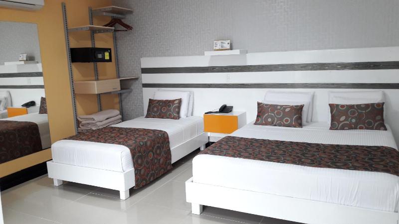 Hotel Genova Prado - image 33