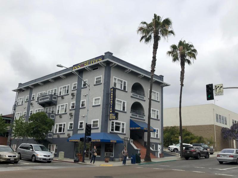 Harborview Inn & Suites-Convention Center-Airport-Gaslamp-Seaworld-Zoo-Balboa Park - image 9