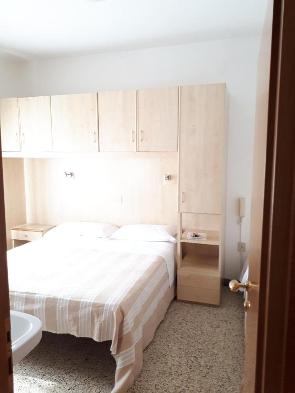 Triple Room image 4