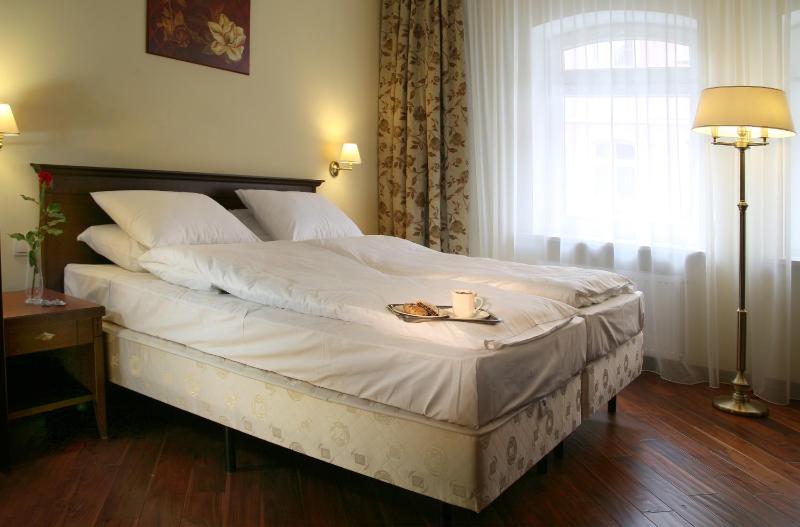Deluxe Double Room image 3