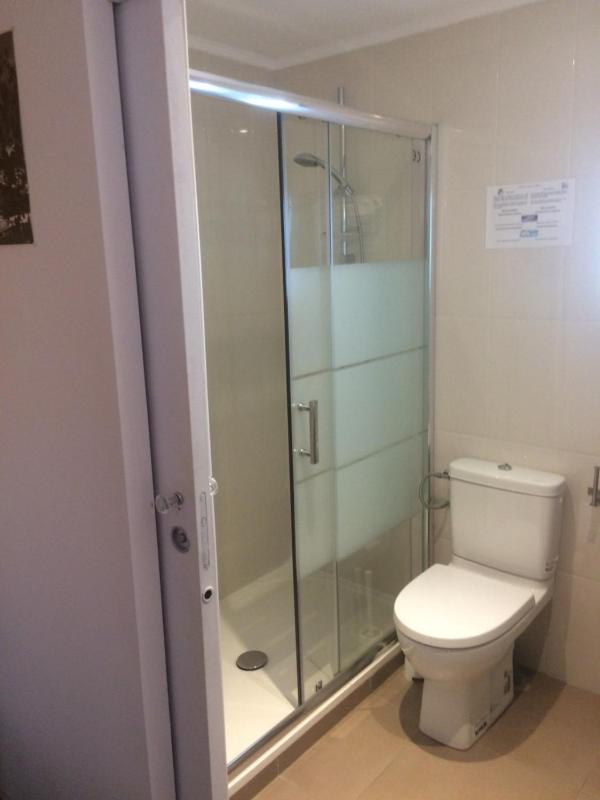 Single Room image 4