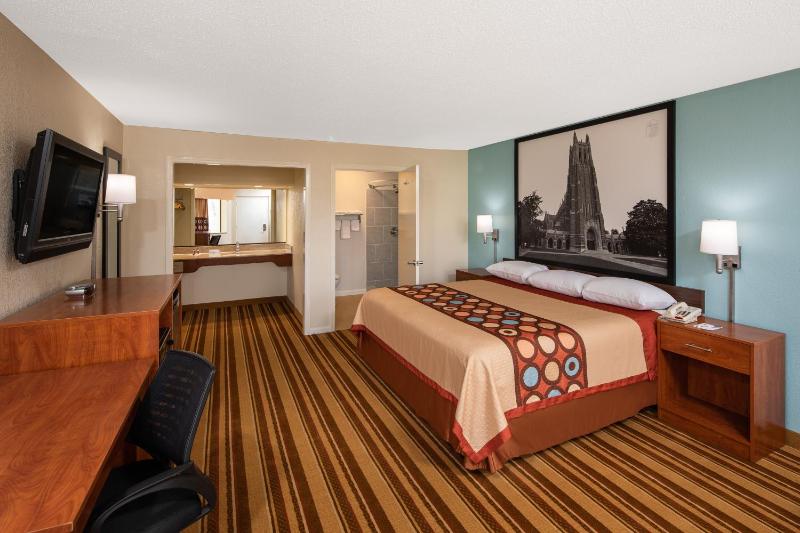 King Room - Mobility Access/Non-Smoking image 2